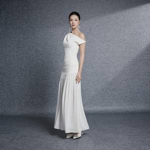 Robe de mariée élégante ornée de lys de la vallée, robe de mariée pour femme, robe longue style A, robe florale de luxe faite à la main - Product Image 4