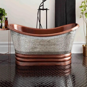 Bañera de cobre ornamentada con intrincados motivos de árboles e interior plateado. Decoración artística disponible a precios de mayorista. - Product Image 5