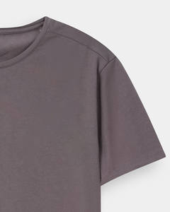 เสื้อยืดคอกลมสีเทา-ม่วง แขนสั้น เนื้อผ้านุ่ม พิมพ์ลายได้ตามสั่ง ผลิตในปากีสถาน ลดราคาพิเศษ - Product Image 4