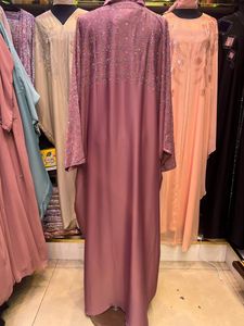 Abaya de mariage traditionnelle musulmane de Dubaï, de haute qualité, modeste, perlée et pailletée, à manches longues, faite à la main, pour femme, en polyester respirant, col en V - Product Image 2