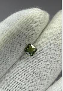 Zafiro verde natural octogonal, sin tratamiento térmico, en venta. - Product Image 4