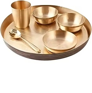 Service de table en laiton pour restaurant, vaisselle indienne en laiton Thali, vente en gros, articles de table traditionnels faits à la main pour hôtels, maisons et traiteurs - Product Image 1