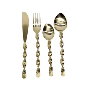 Juego de Cubiertos Metálicos Decorativos para Banquetes Elegantes, Restaurantes y Decoración de Comedores en el Hogar - Product Image 2
