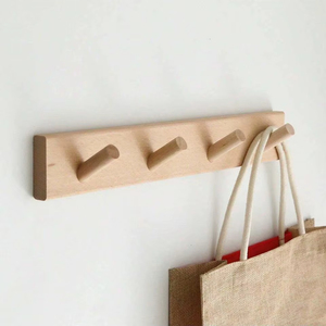 Gancho de Pared Redondo de Madera Moderno - Product Image 1