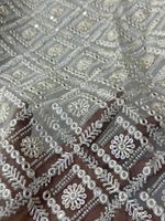 Tissu Georgette Brodé Lourd Effet Renard, Largeur 44 Pouces, Matière de Créateur pour Robes, Sarees, Lehengas, Costumes, Robes de Soirée et Vêtements Ethniques