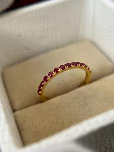 แหวนทับทิมธรรมชาติทรงกลม ดีไซน์หรูหรา เงินแท้ 925 ชุบทอง 14K แบบครึ่งวงกลม สำหรับขอแต่งงาน - Product Image 4