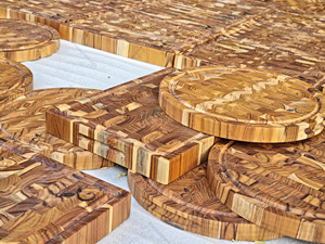 Planche à découper en bois de teck avec logo personnalisé, planche à découper haut de gamme en bois massif, fabricant d'articles de cuisine, vente en gros - Product Image 1