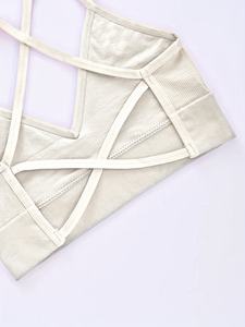 เสื้อชั้นในกีฬาสำหรับผู้หญิงแบบเรียบง่าย รองรับแรงกระแทกสูง ระบายอากาศได้ดี ผลิตจากผ้าสแปนเด็กซ์/ไนลอน ปรับแต่งโลโก้ด้านหน้าได้ ใส่สบาย เหมาะสำหรับการออกกำลังกาย - Product Image 4