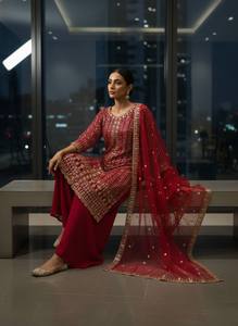 Conjunto de Salwar Kameez Rojo de Lujo con Bordado para Mujer, con Dupatta – Traje Étnico Tradicional Indio para Fiestas - Product Image 2