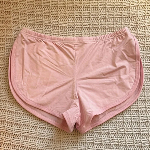 Nouvelles shortes de sport décontractées pour femme, couleur unie, respirantes, taille haute, style simple et décontracté, 100 % coton, idéales pour le yoga et les trajets quotidiens. - Product Image 6