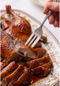Ensemble de couverts finition argentée avec élégant motif de rose sur la poignée, pour mariage, dîner, maison, cuisine et restaurant. - Product Image 3