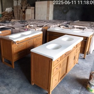 Meuble-lavabo double personnalisé en teck massif avec portes à lattes, unité de rangement pour salle de bain d'hôtel, fabricant direct Indonésie - Product Image 6