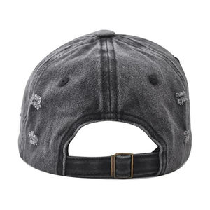 Casquette de baseball classique noire personnalisée, effet vieilli et délavé, avec bords effilochés, en coton, style Dad Hat, pour hommes et femmes, ajustable avec fermeture snapback - Product Image 5