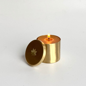 Bougeoir flottant en laiton doré avec 8 bougies chauffe-plat pour la décoration intérieure, les fêtes et les événements festifs, pot à bougie métallique - Product Image 2