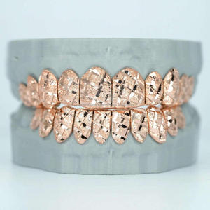 Grillz dentaire unisexe Hip Hop en argent sterling S925 avec moissanite taille émeraude, personnalisé, entièrement serti, à face ouverte, de luxe - Product Image 2
