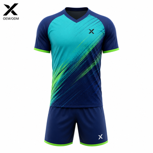 Conjunto de Uniforme de Fútbol Personalizado con Malla Birdseye, 120-150 GSM, Transpirable, de Secado Rápido, Jersey y Pantalones Cortos Sublimados, Personalizado para Equipos de Entrenamiento - Product Image 1