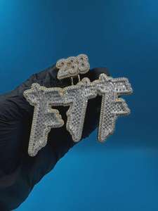 จี้เพชรโมซานไนต์แบบ Iced Out สองสี เงินแท้ 925 ชุบทอง 18k จี้ตัวอักษรแบบฮิปฮอปสั่งทำพิเศษสำหรับแร็ปเปอร์ - Product Image 2