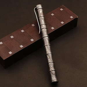 Stylo de bureau élégant fait main à motif Damas, instrument d'écriture de luxe pour professionnels et présentations de cadeaux - Product Image 4