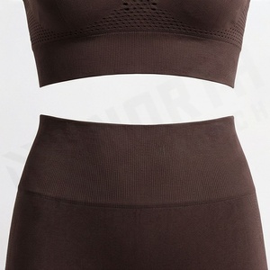 Ensemble de sport pour femme avec logo personnalisé : soutien-gorge de sport, legging, débardeur d'entraînement athleisure, tenue de gym sans couture, vêtements de sport en gros - Product Image 5