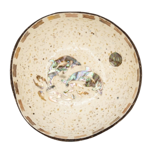 Venta al por Mayor de Tazones de Cáscara de Coco Grabados con Diseño Moderno, Sostenibles, Únicos, Hechos a Mano, Pulidos y Ecológicos - Product Image 1
