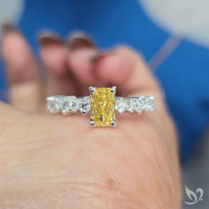 Bague en diamant jaune radiant certifié IGI, 1 carat, diamant jaune intense fantaisie, bague en or 10 carats - Product Image 3