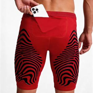 Shorts de compression pour hommes avec logo personnalisé, séchage rapide, respirants, extensibles, longueur capri, pour la course et le sport en salle de sport - Product Image 2