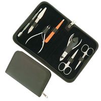 Ensemble de pédicure professionnel luxueux en acier inoxydable 7 pièces, kit de soin des ongles 7 en 1, étui en cuir PU |   Marque privée OEM