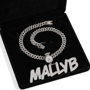 Collier Pendentif Sac d'Argent Glacé Personnalisé avec Nom, Chaîne Maille Cubaine, Plaqué Argent 925, Moissanite Sertie Clos, Bijoux Hip Hop Personnalisés - Product Image 1