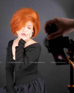 Peluca de pelo Remy vietnamita de 30 pulgadas al por mayor para mujeres negras, parte superior de encaje alineado con cutícula, sensación de mano suave asequible - Product Image 1