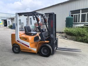 Chariot élévateur diesel/GPL/essence 3-7 tonnes TCM du Japon avec moteur, boîte de vitesses, pompe et roulement pour mines, construction et ports – Vente directe usine - Product Image 4