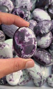 Piedra de Kammererita Natural, Cristal Curativo Morado Tallado, Cristal de Energía para Meditación, Reiki y Chakras - Product Image 3