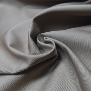 Tissu de travail de qualité supérieure, résistant aux plis, tissé en sergé, poids moyen, 65% polyester, 35% coton, 250 GSM - Product Image 4