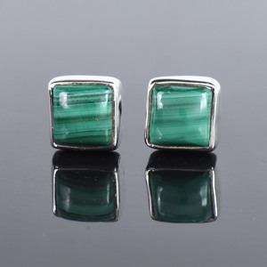 Boucles d'oreilles minimalistes carrées en argent sterling 925 massif avec grenat naturel de 5 mm pour hommes, femmes et enfants – Vente en gros pour fêtes - Product Image 4