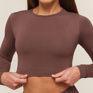 Chemise décontractée pour femme à manches longues, coupe courte personnalisée, compression, matière de haute qualité, col rond, ajustement parfait pour la gym, vente en gros - Product Image 4