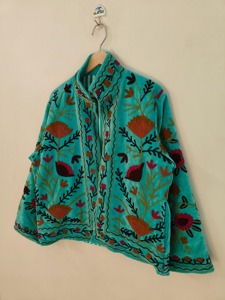 Veste en velours brodée de fleurs bohèmes, col mandarin, manches longues, grande taille, vêtements décontractés pour femmes, vêtements d'automne pour adultes - Product Image 2