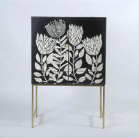 Meuble console moderne en résine écologique avec incrustation d'os et motif floral, noir et blanc, fait main, pour salon