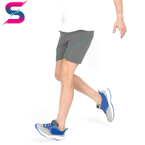 Shorts de sport pour hommes, personnalisés, couleur unie, confortables, haute qualité, design unique, respirants, prix de gros. - Product Image 5