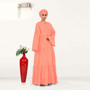 Kaftan chic et modeste en rayonne, coupe maxi à volants et col rond, design décontracté pour l'Aïd et les tenues décontractées de villégiature - Product Image 1