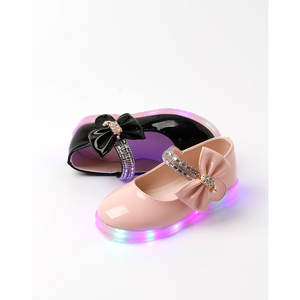 Zapatos de Vestir LED Coreanos OZKIZ para Niños de 2 a 6 Años, Moda Infantil Primavera/Otoño, Venta al Por Mayor - Product Image 1