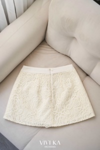 Minifalda de encaje con corte en A para mujer SKYLAR Vietnam Floral, transpirable, de cintura alta, informal, tejida - Product Image 2