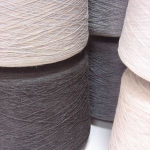 Premium Selling NE 32s/2 100% Cotton Carded <b>Yarn</b> For Garments Weaving Bulk Supply Exporter From India - Product Image 1