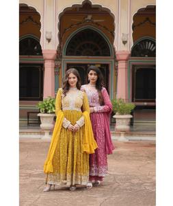 Salwar Kameez Tradicional Indio de Georgette Sintético con Lentejuelas y Bordados de Hilo, Vestidos para Mujer, Ropa de Boda - Product Image 1