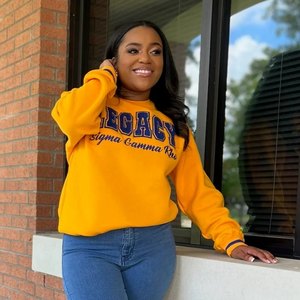 Sweat-shirt universitaire unisexe Sigma Gamma Rho Gold Legacy, style streetwear décontracté, col rond, pour sororité grecque - Product Image 3