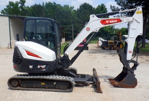 Excavatrice compacte E42 idéale pour les projets utilitaires et résidentiels - Product Image 2