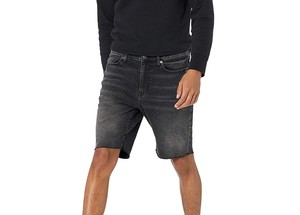 Nouveauté : Short en jean pour homme, style streetwear, avec logo personnalisé, couleur unie, jean déchiré en coton, décontracté, été. - Product Image 4