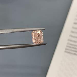 Diamants en vrac certifiés IGI, taille Radiant, 1,33 ct/1,35 ct, clarté VVS, diamants roses fantaisie cultivés en laboratoire CVD, vente en gros pour bijoux - Product Image 4