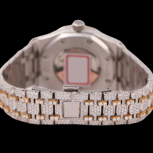 Reloj de Diseño Atractivo Estilo Hip Hop con Diamantes Moissanite de Corte Brillante en Dos Tonos, Totalmente Cubierto de Piedras, con Números Arábigos - Product Image 5