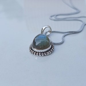 จี้หินลาบราดอไรต์สีน้ำเงิน งานแฮนด์เมด เงินแท้ ประดับอัญมณี จี้สวยหรู เป็นของขวัญสำหรับผู้หญิง - Product Image 4