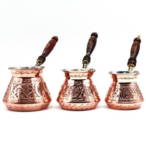 Cafetera Turca de Latón Grabada a Mano con Esmalte de Color Paisley, Cezve Ibrik con Asa de Madera, Teteras Decorativas con Patrón Floral - Product Image 5