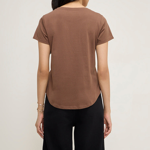 เสื้อยืดแขนสั้นคอกลมสีน้ำตาลสำหรับผู้หญิง พิมพ์ลายดอกไม้ ทรงปกติ สวมใส่สบายๆ สำหรับฤดูใบไม้ผลิและฤดูร้อน ผ้าฝ้ายเจอร์ซีย์ 100% - Product Image 6
